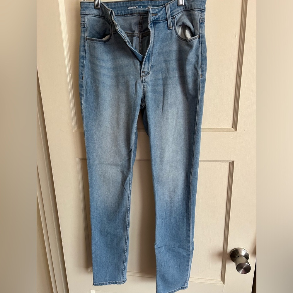 Size 8 EUC Old Navy skinny wow jeans